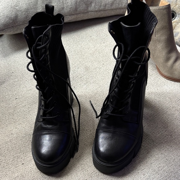 Aldo Chunky Heel Ankle Boots - Picture 2 of 8